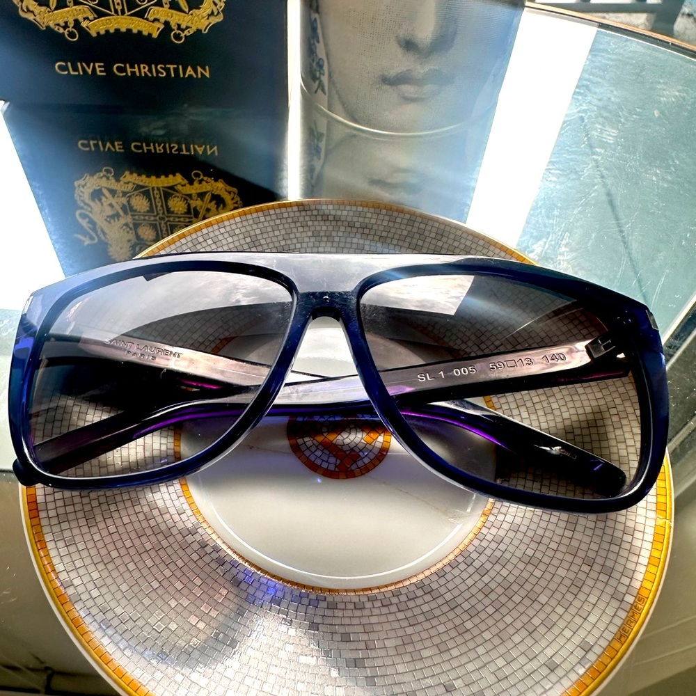 YSL blue sunglasses modern look